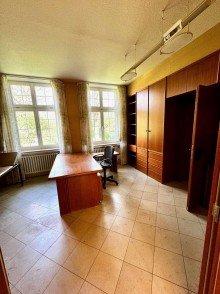 Sprechzimmer Helle und vielseitig nutzbare Praxis/B�ror�ume zu vermieten