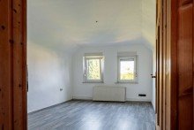 2. Schlafzimmer oben Gem�tliches Einfamilienhaus mit weitl�ufigem Garten und Entwicklungspotenzial
