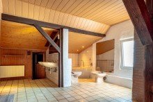Badezimmer Gem�tliches Einfamilienhaus mit weitl�ufigem Garten und Entwicklungspotenzial