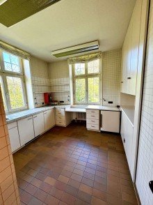 Labor Helle und vielseitig nutzbare Praxis/B�ror�ume zu vermieten