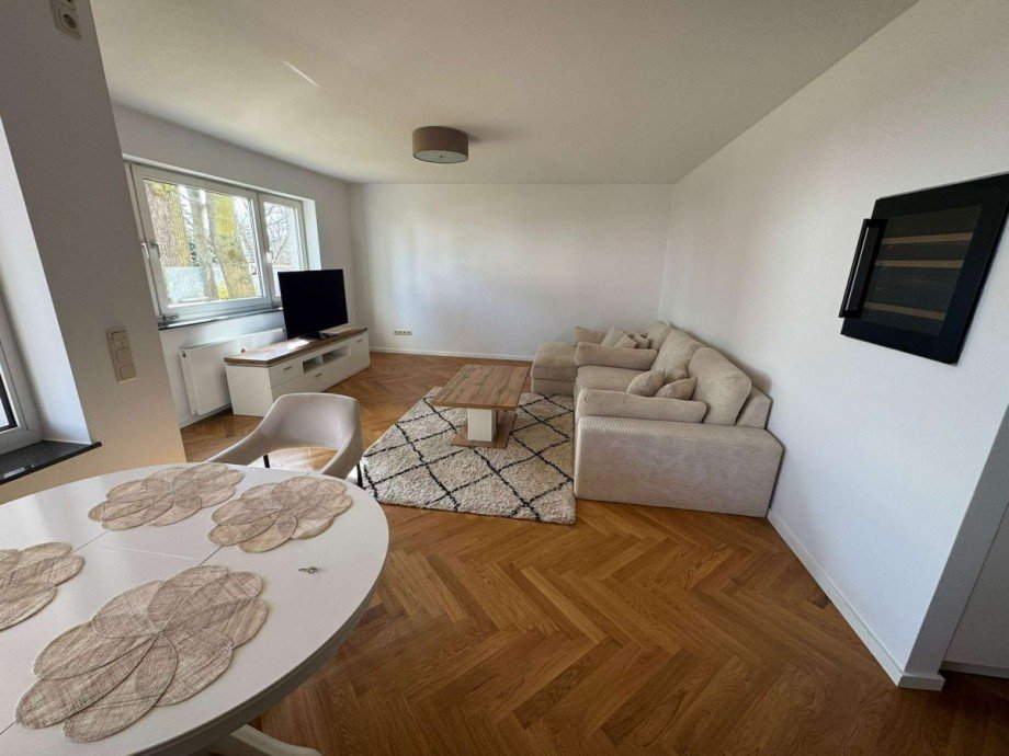 Blick in den Wohnraum Erdgeschosswohnung Berlin