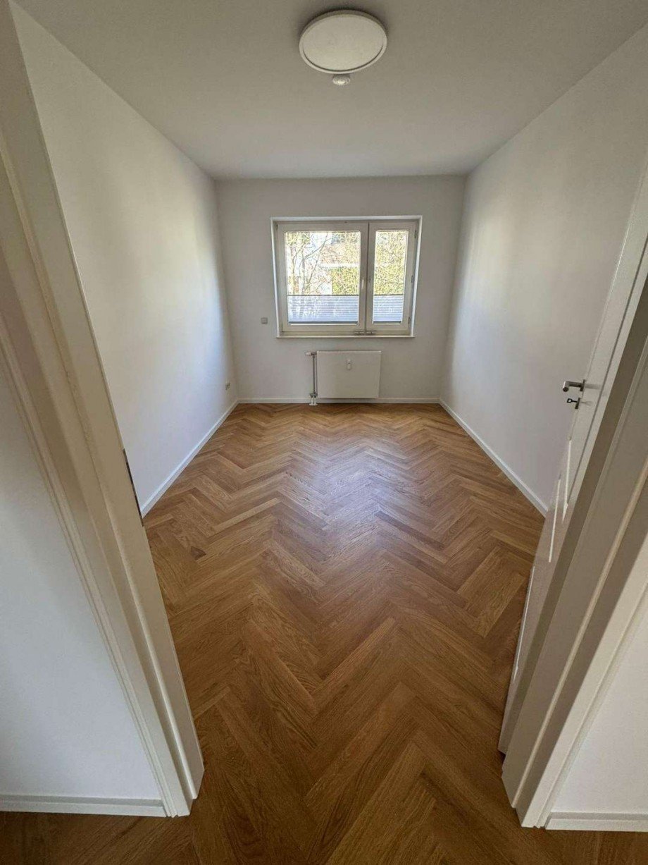 Kinderzimmer/B�ro Erdgeschosswohnung Berlin