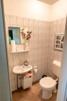 Badezimmer Gewerbefl�che in gepflegtem Zustand - Perfekt f�r Dienstleistung & Beauty