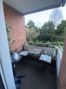 Balkon Helle 2-Zimmer-Wohnung mit zwei Balkonen