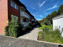 Au�enansicht Eingangsbereich Helle 2-Zimmer-Wohnung mit zwei Balkonen